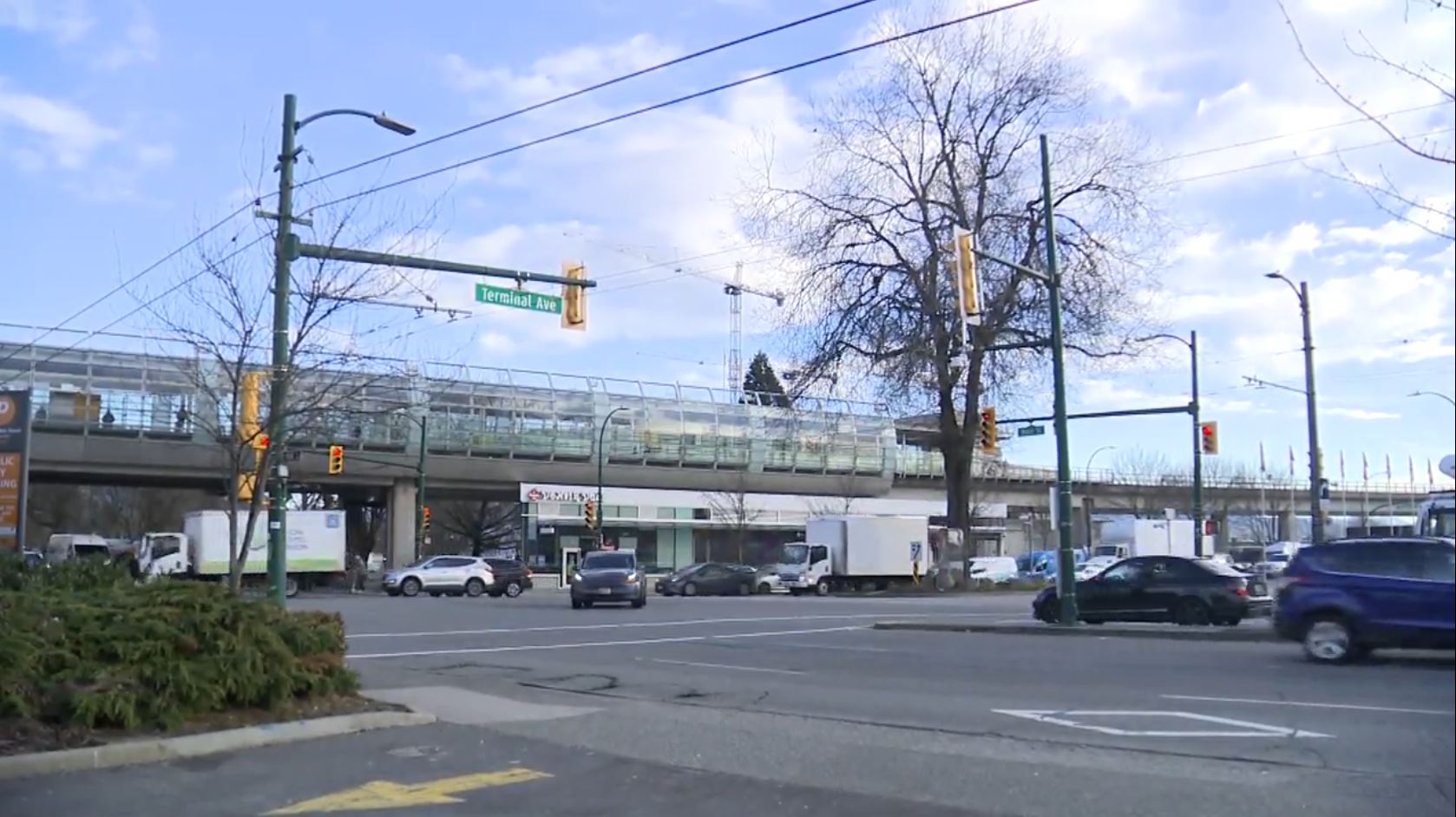 Мъж е арестуван и обвинен във връзка с намушкане с