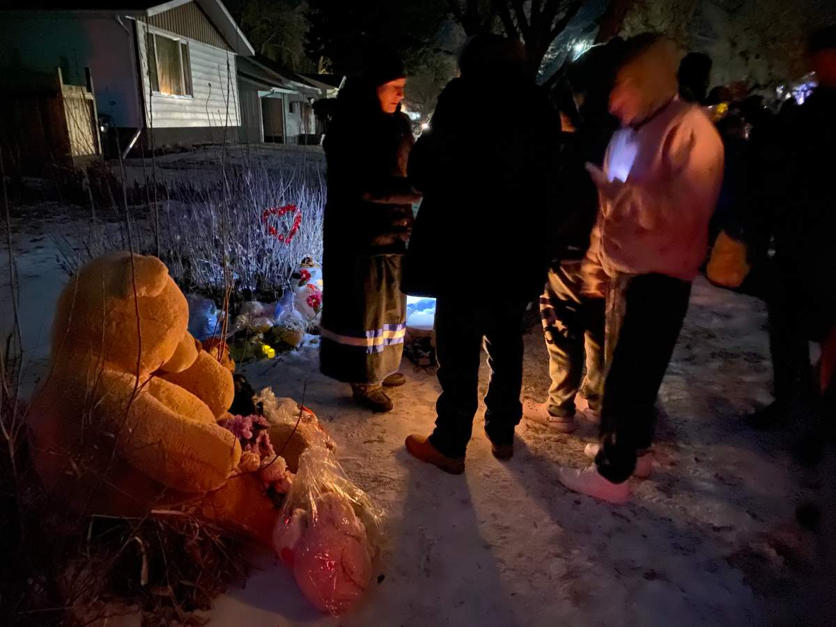 Community members hold vigil to remember Manitoba family killed - image