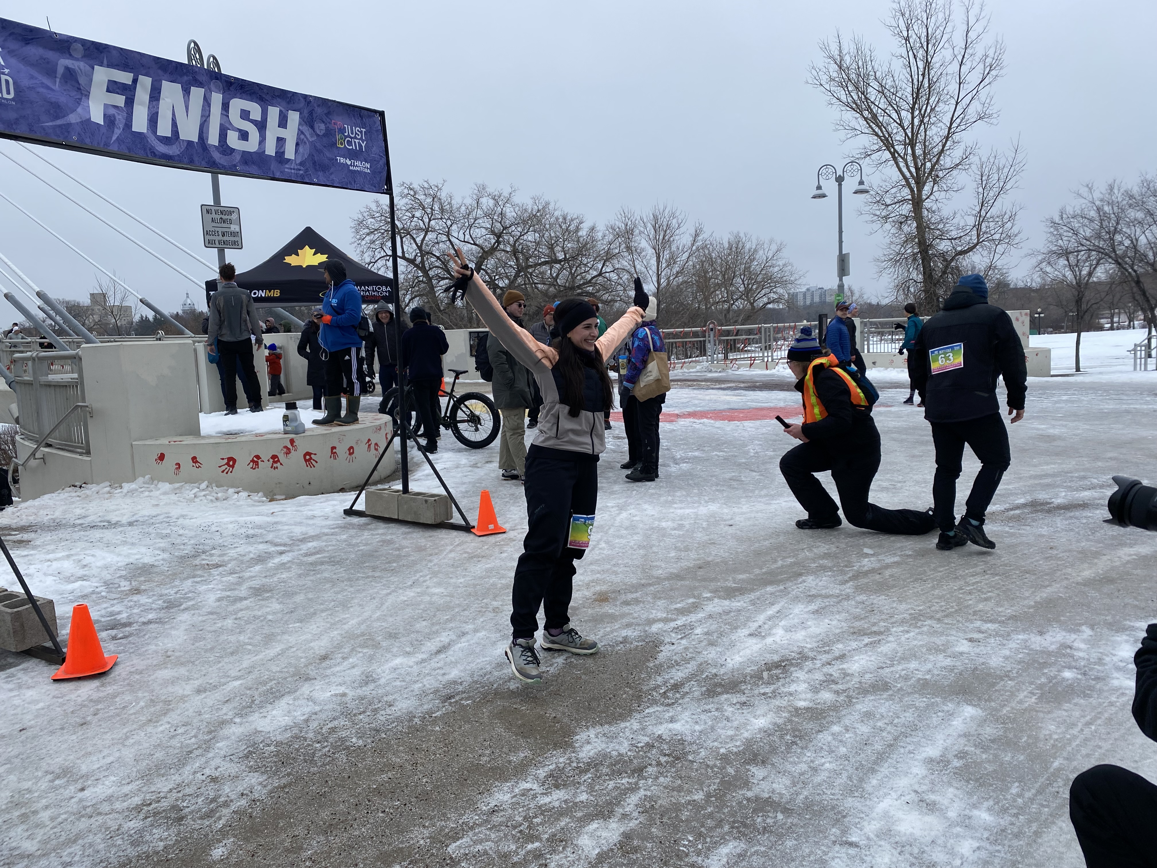 Спортистите в Уинипег се справиха с ледените кишави условия в