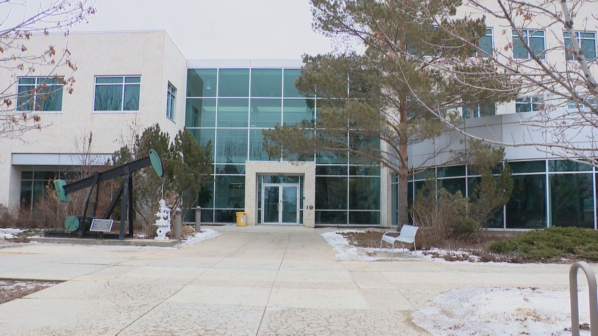 Стотици нови стажантски позиции са създадени за студенти обучаващи се