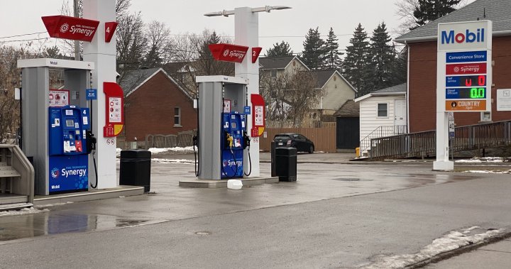 Бензиностанция в Онтарио продаваше разредено гориво. Какво означава това за шофьорите