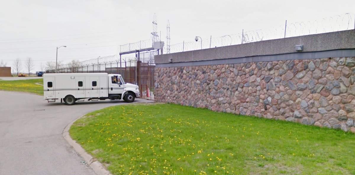 Photo of a correctional transport vehicle in front of the Niagara Detention Centre in Thorold, Ont.