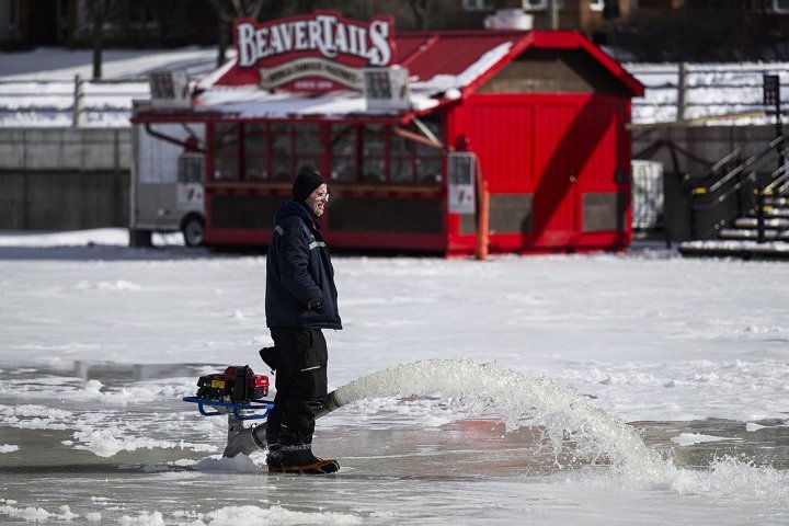 Famed Ottawa Rideau Canal skateway to reopen Sunday…for walking