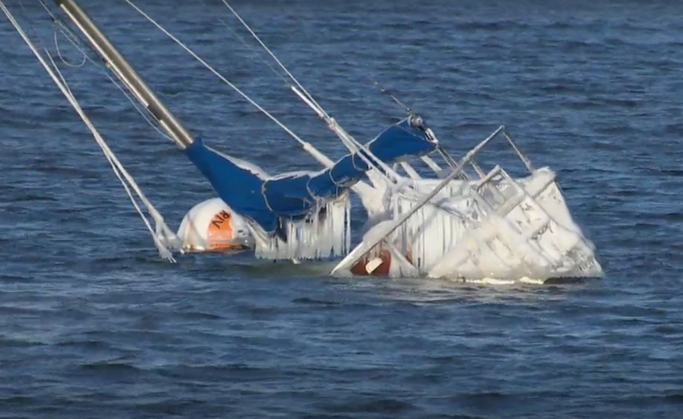 Град Келоуна казва че половин дузина лодки потънали по време