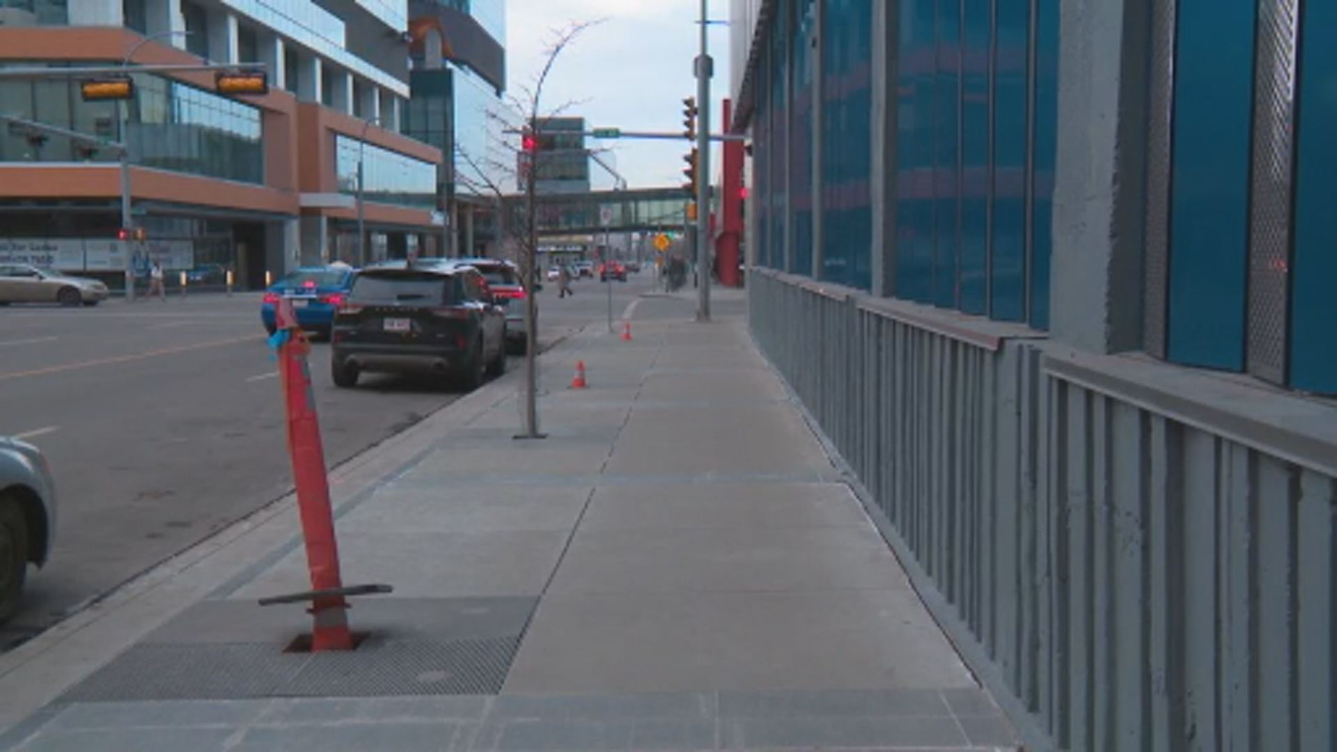 Гейб Банак работи като охрана в казино Camrose от около