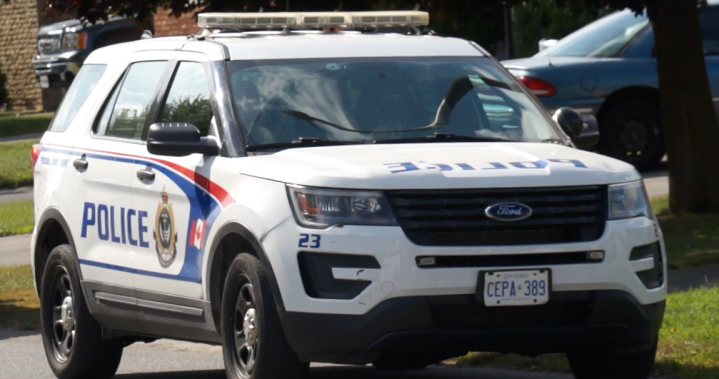 Полицията в Питърбъро Онтарио арестува с огнестрелно оръжие двама мъже