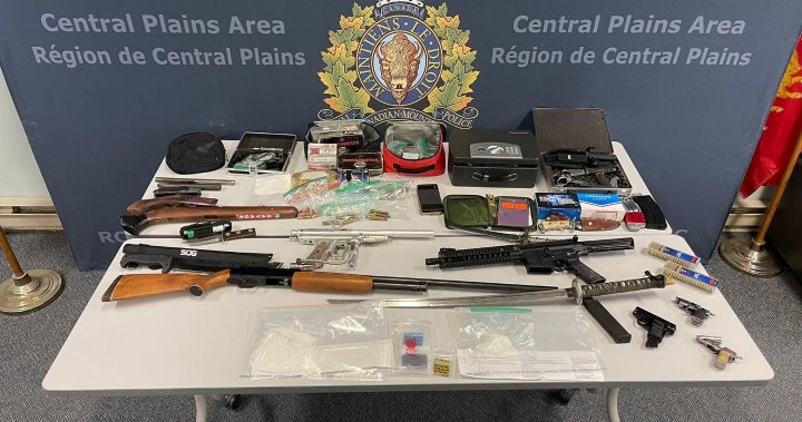 Спирането на трафика в Portage la Prairie кара RCMP на Манитоба да конфискува наркотици, оръжия