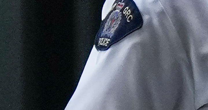 Служител на RCMP е изправен пред две обвинения в нападение
