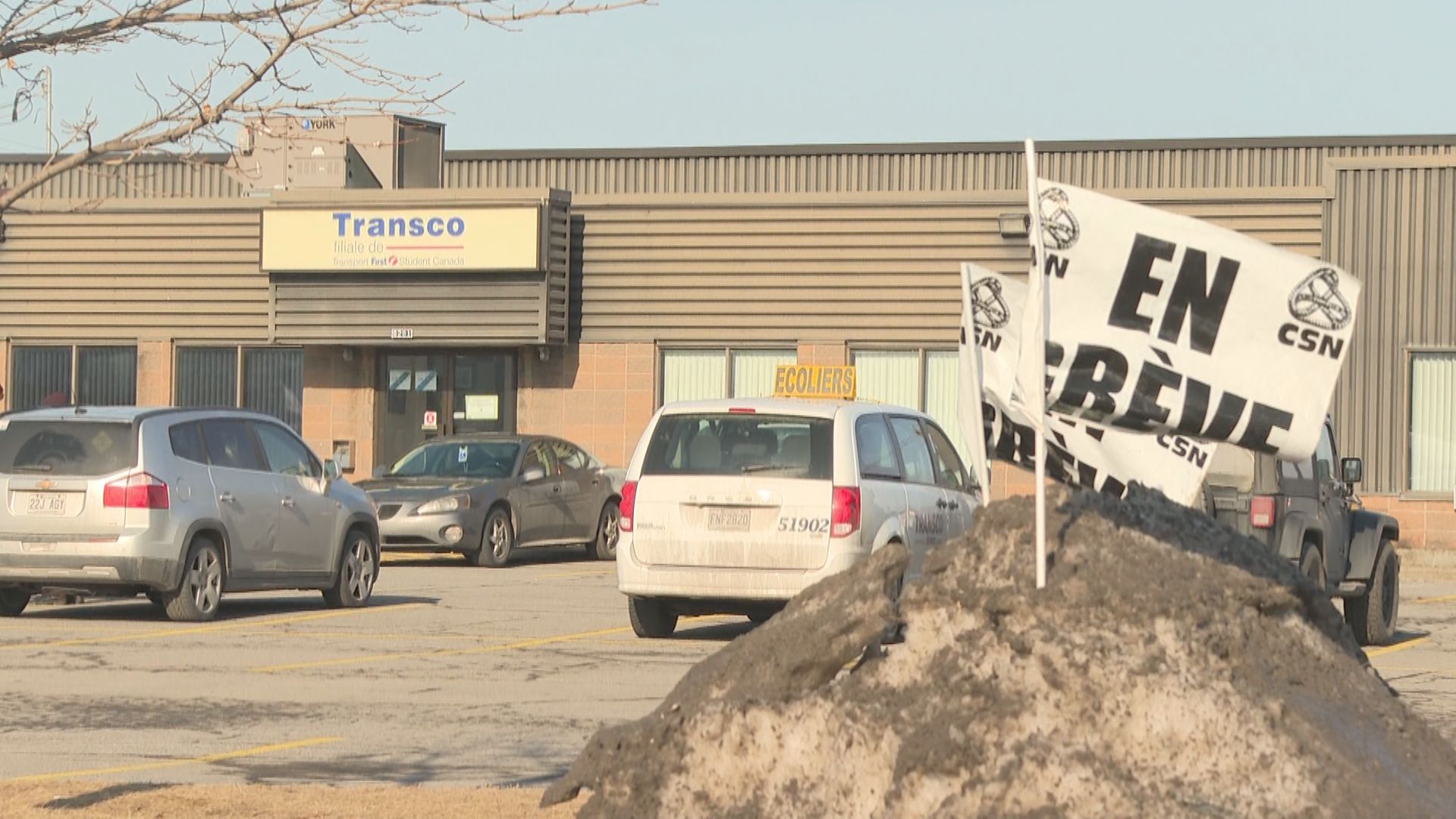 Безумното изпускане на децата за училище се превърна в маратон