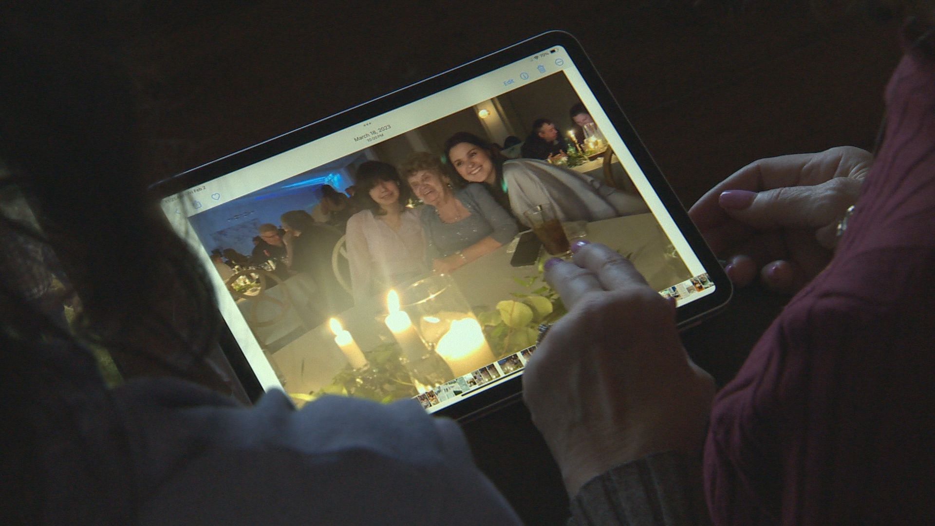 Оцелели и членове на семействата на жертвите на автобусната катастрофа