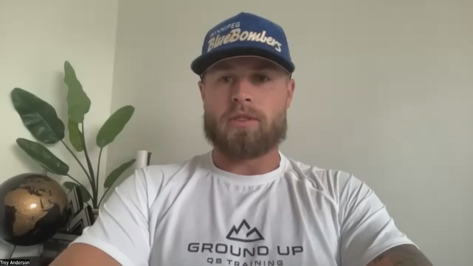 Крис Стревелър прекара по голямата част от 40 минути отговаряйки на