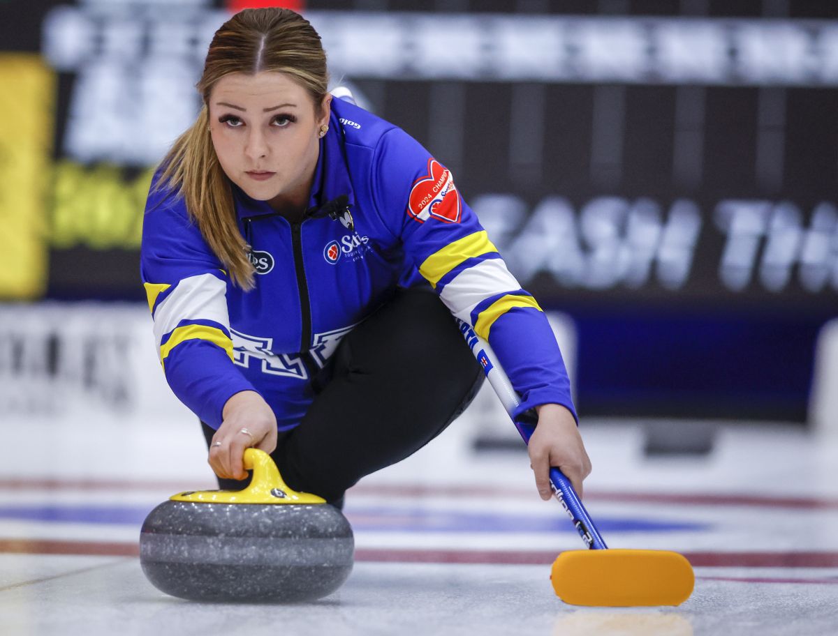 Sturmay qualifies for Tournament of Hearts playoff with win over McCarville