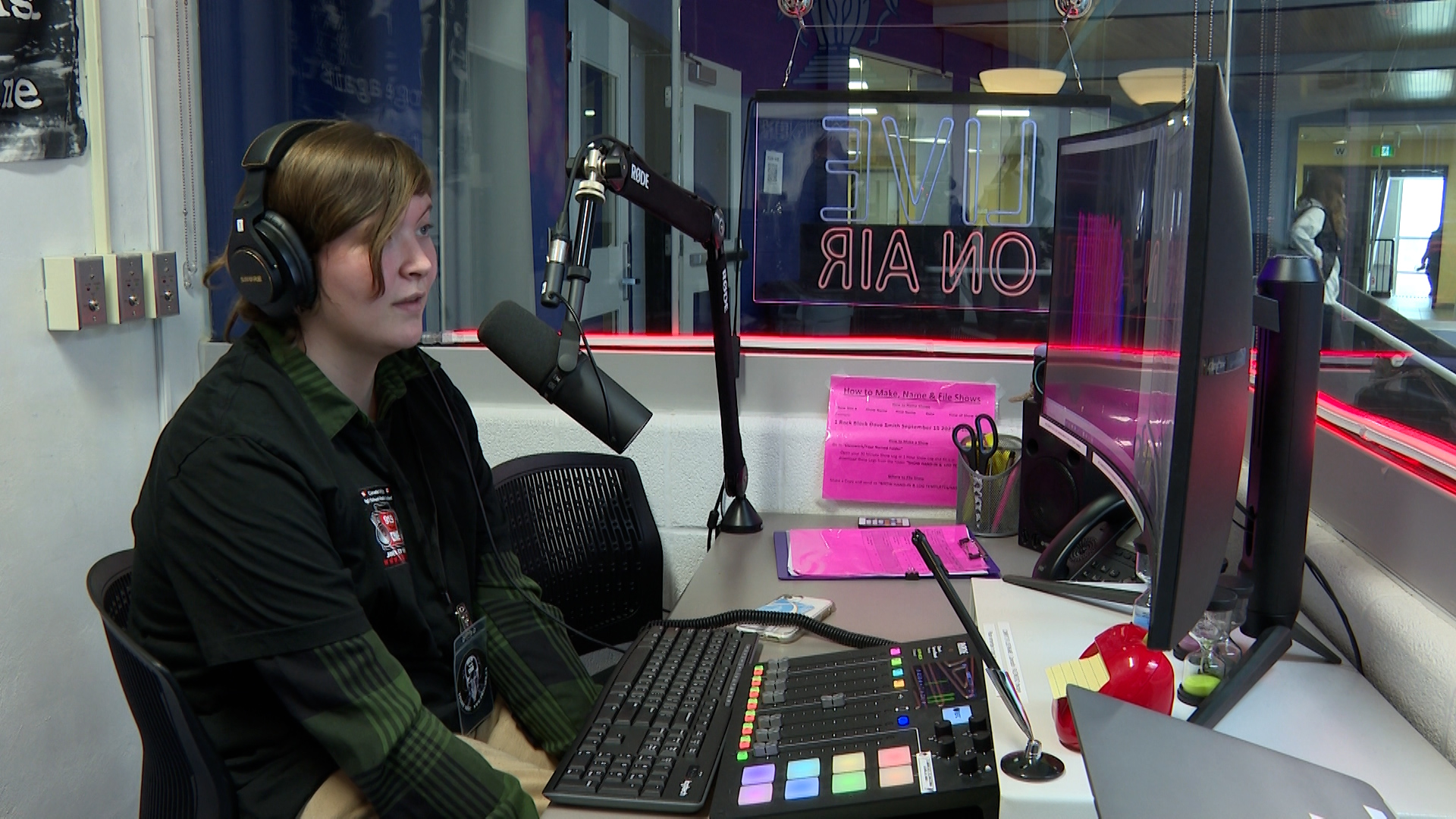 Сгушено сред честотите на радиоциферблата на 91 9 FM се крие