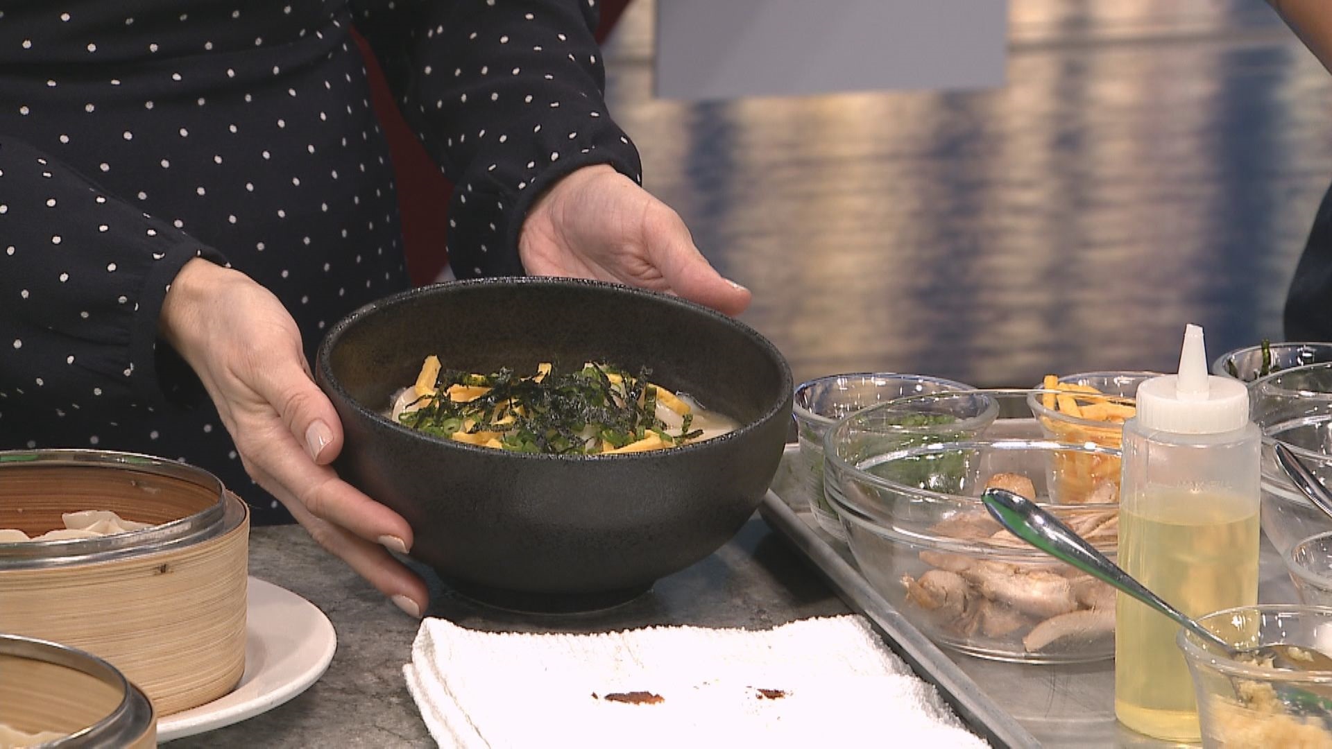 Празнуването на лунната Нова година е време семейството и приятелите