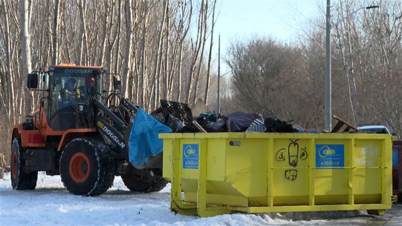 Вещи на някои от живеещите в Belle Park бяха преместени