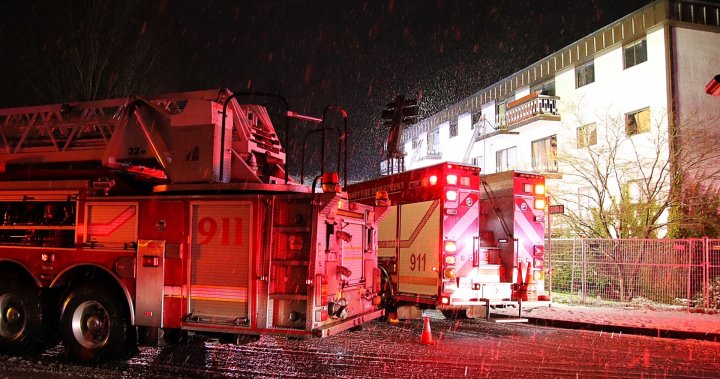 Един загинал след пожар в празна жилищна сграда в Бърнаби, Британска Колумбия