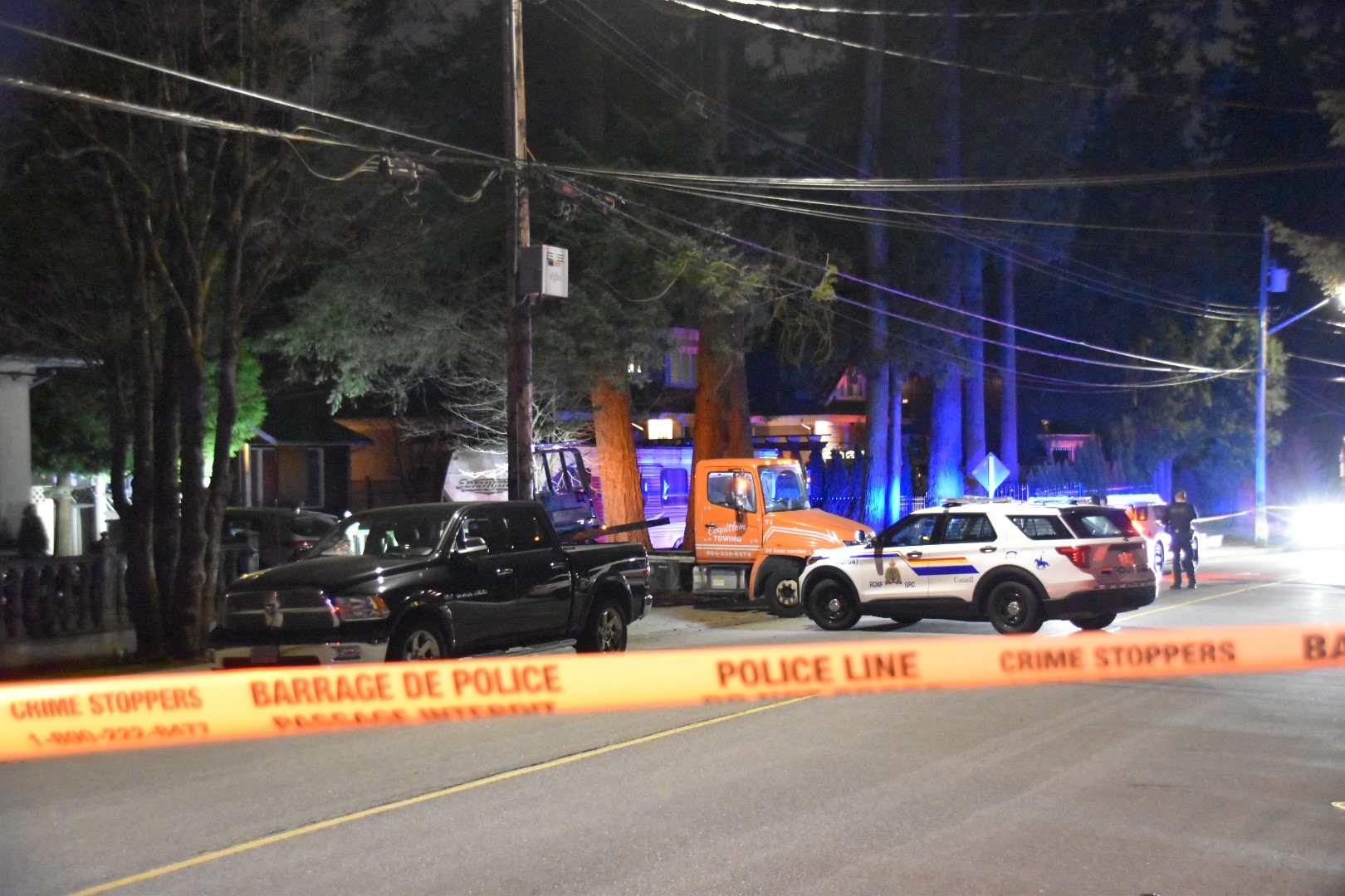 Мъж е прострелян и заподозрени са арестувани в събота вечерта