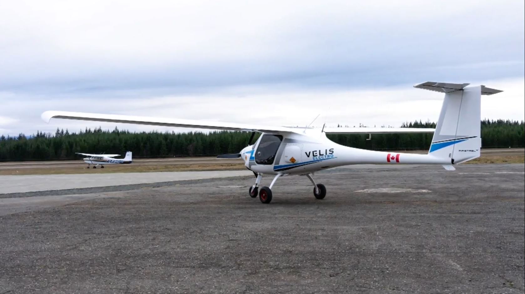 B.C. company using province’s first electric plane for training