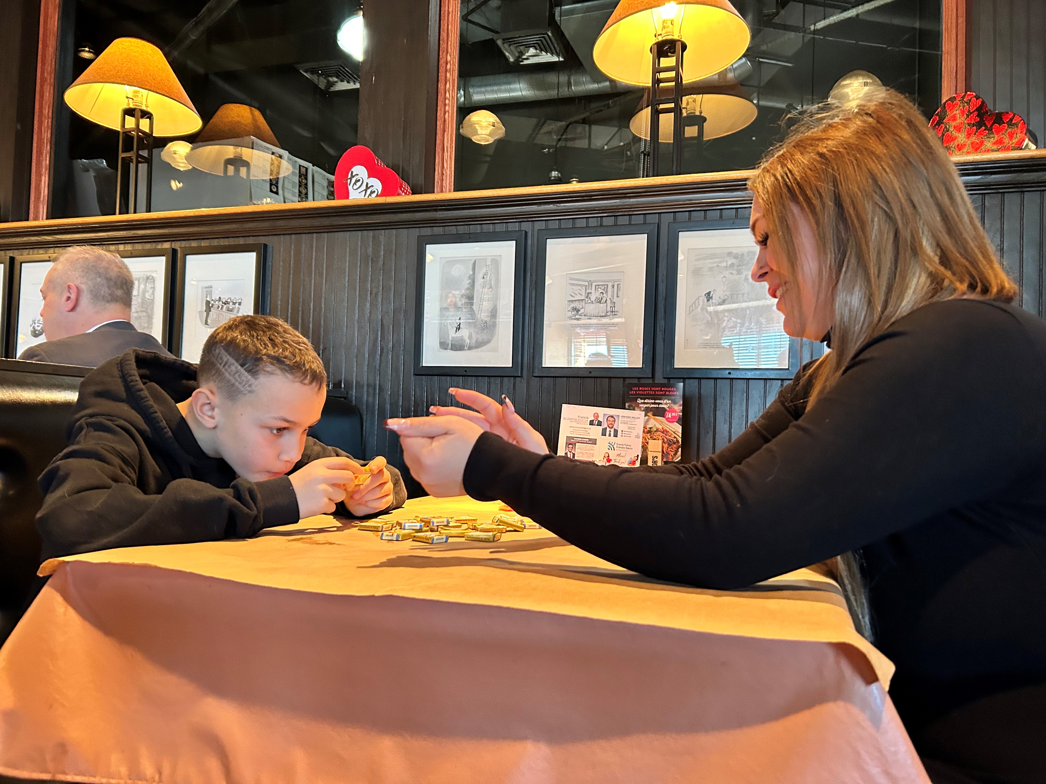 Емили Батет и Майки Ванин се познават от почти две