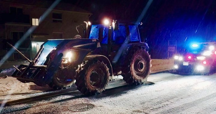 Оператор на трактор, арестуван за шофиране в неравностойно състояние в Брайтън, Онтарио: OPP