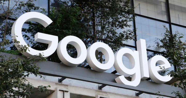 Google заяви в четвъртък че временно спира своя чатбот с