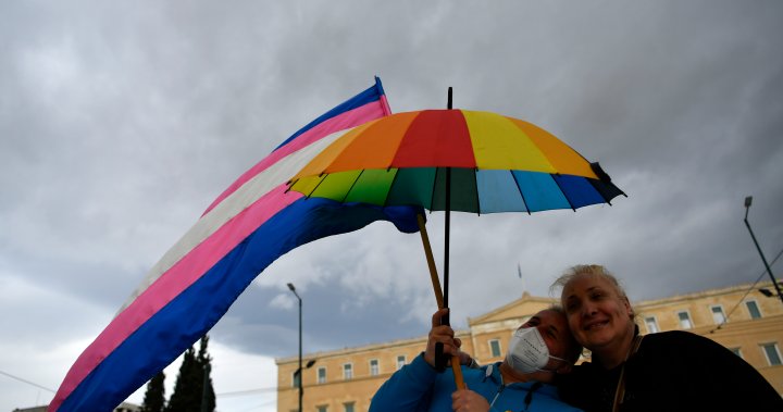 Гърция в четвъртък стана първата православна християнска страна която легализира