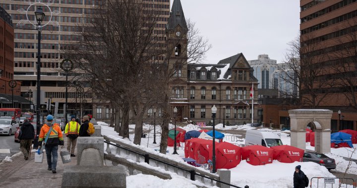 Защитникът на жилищното настаняване в Канада има пътна карта за прекратяване на бездомността. Какво е това?