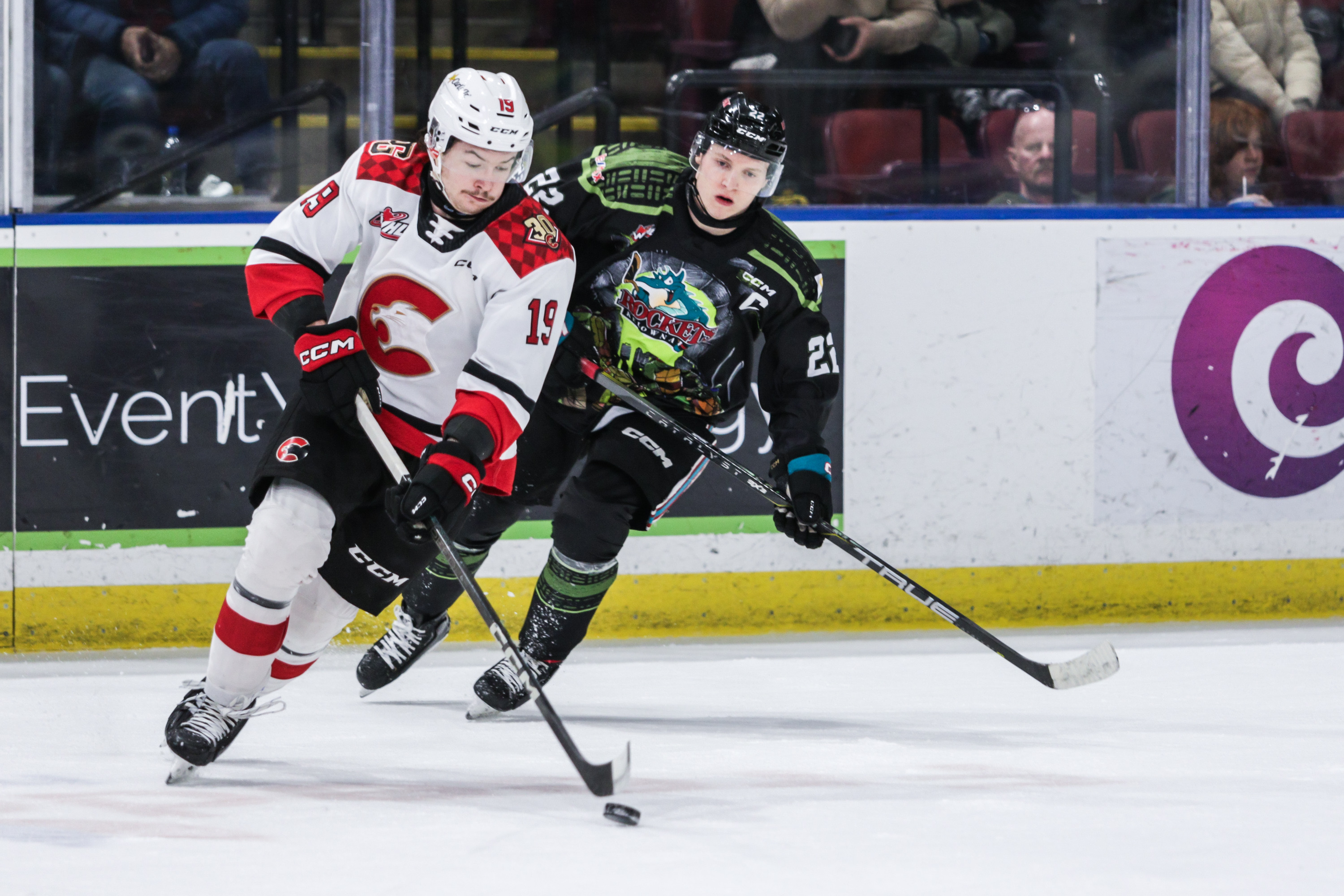 Обзор резултати от хокей за юноши от Оканаган и района ЗАПАДНА ХОКЕЙНА