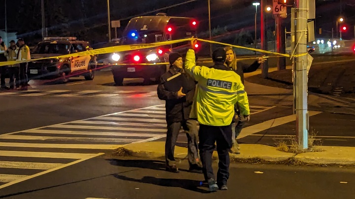 Полицията в Торонто съобщи че възрастен мъж е починал след