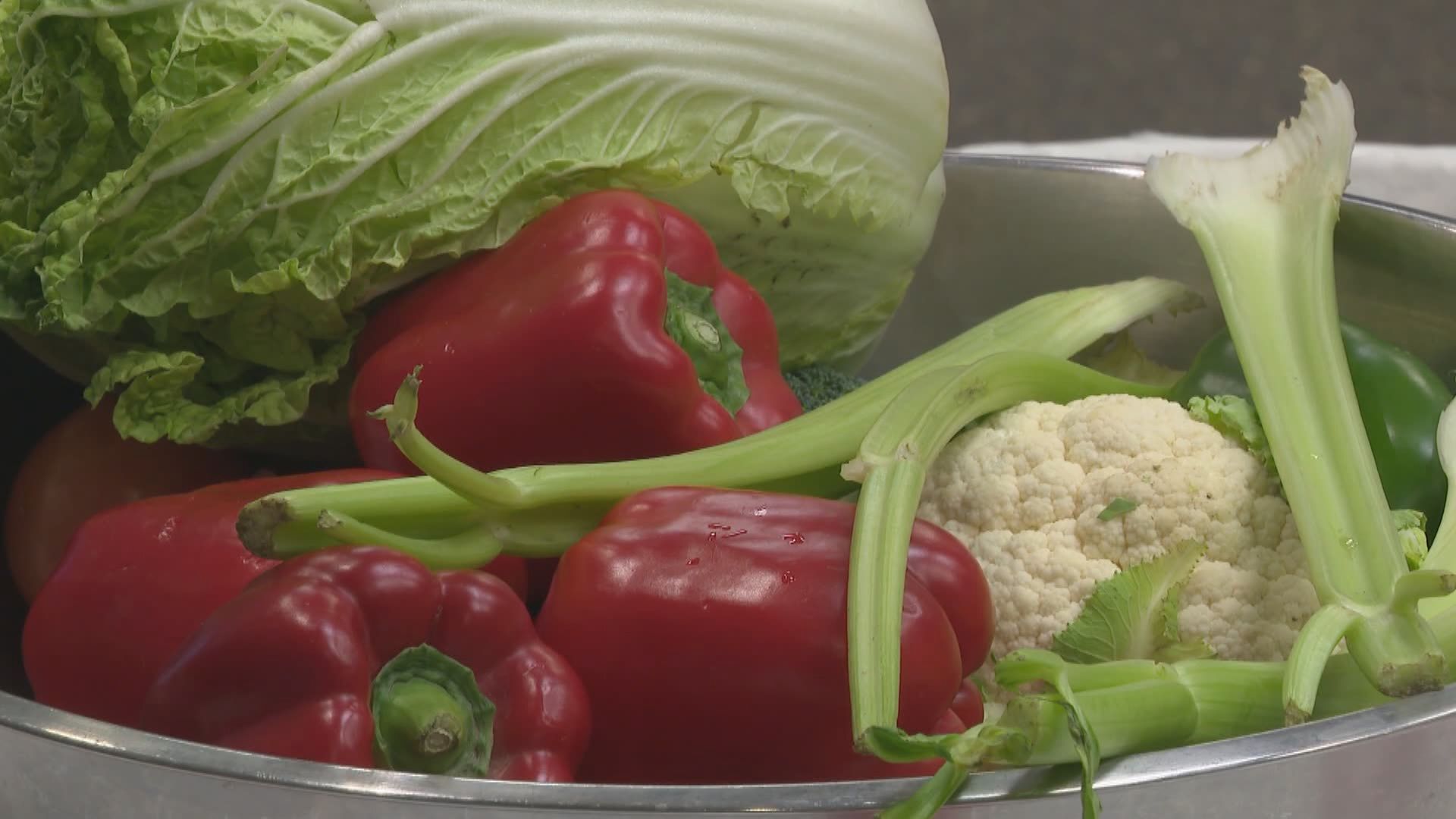 Стереотипът за гладуващи студенти съществува от дълго време но е