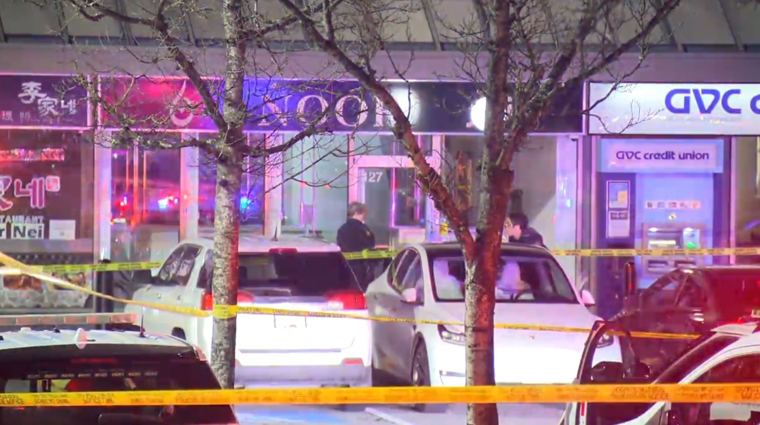 Изплуваха нови подробности за ужасяващ въоръжен обир в бижутериен магазин