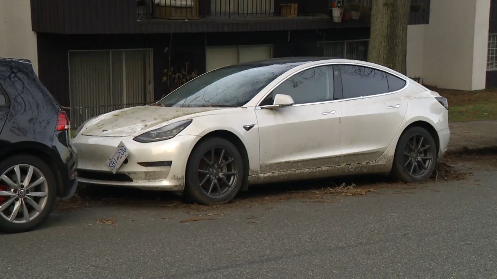 Vancouver residents left wondering about mysterious Tesla that appears abandoned