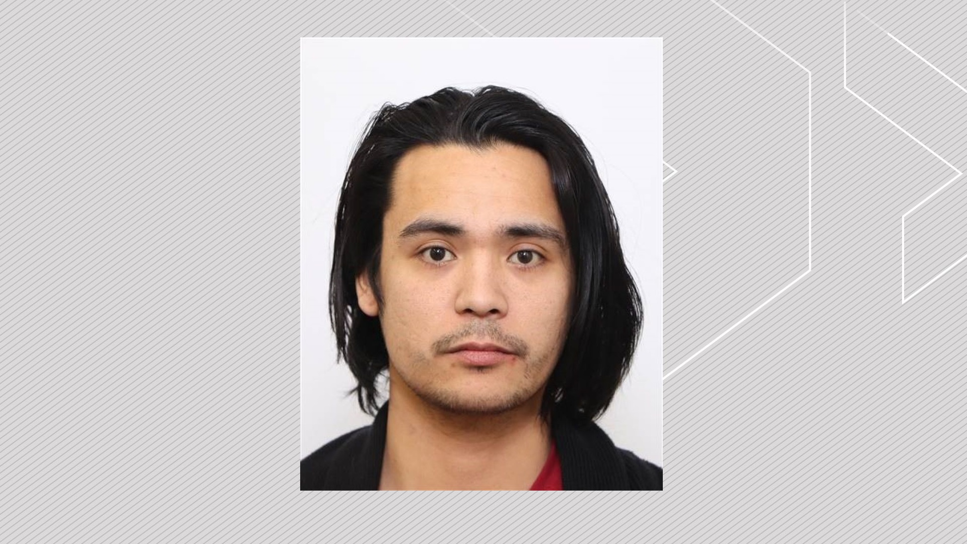 28 годишен мъж който е работил в младежки заведения както в