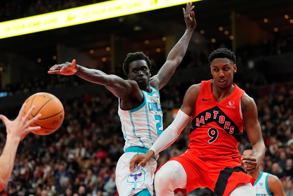 ТОРОНТО – RJ Барет от Мисисауга Онтарио имаше 23 точки