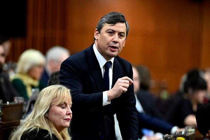 Conservative push for Winnipeg lab doc probe on pause at committee