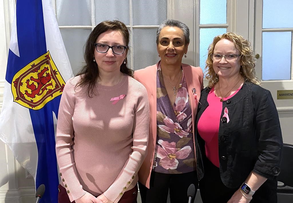 Либерал член на законодателния орган на Нова Скотия настоява провинцията