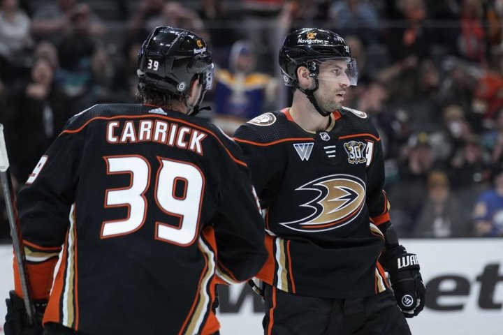 Oilers bolster forward lines with acquisition of Henrique, Carrick from Ducks