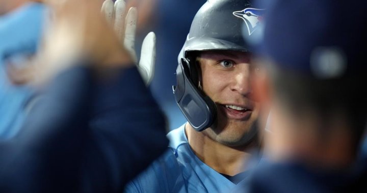 Jays cruise past Yankees for second straight win