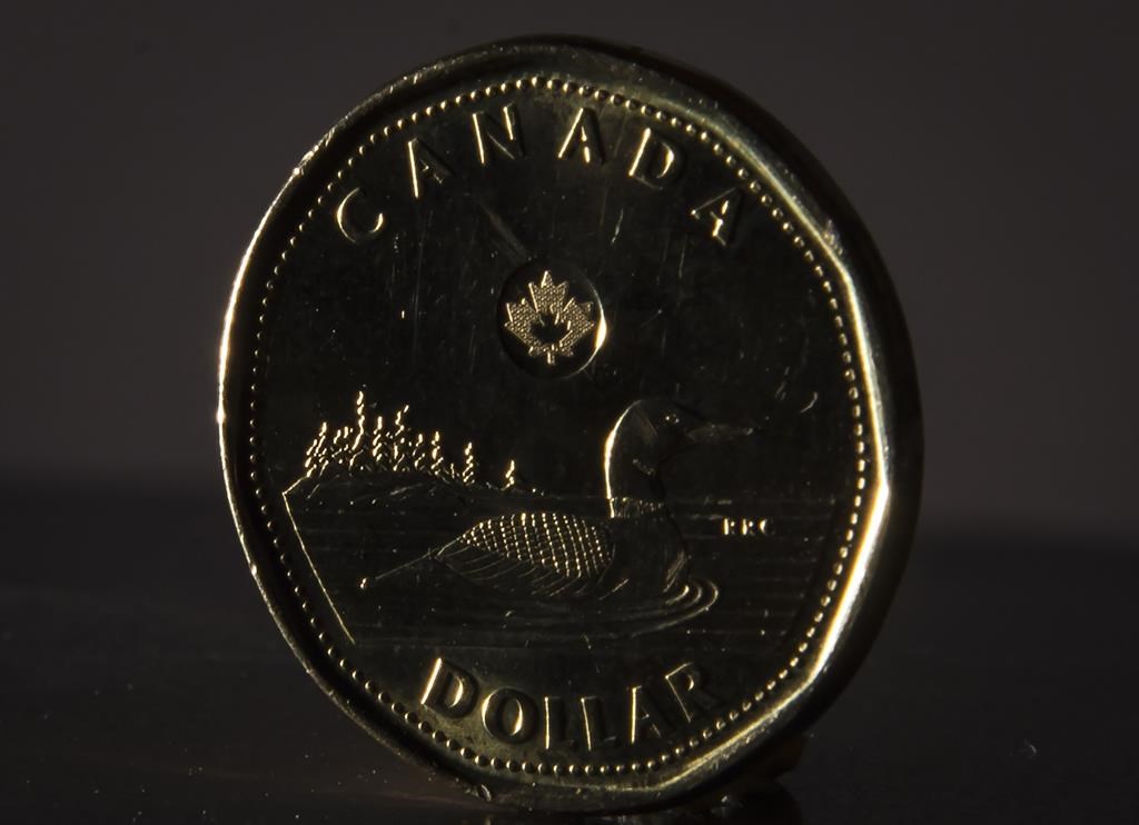 Канадската статистика казва че домакинствата са дължали средно 1 79 долара