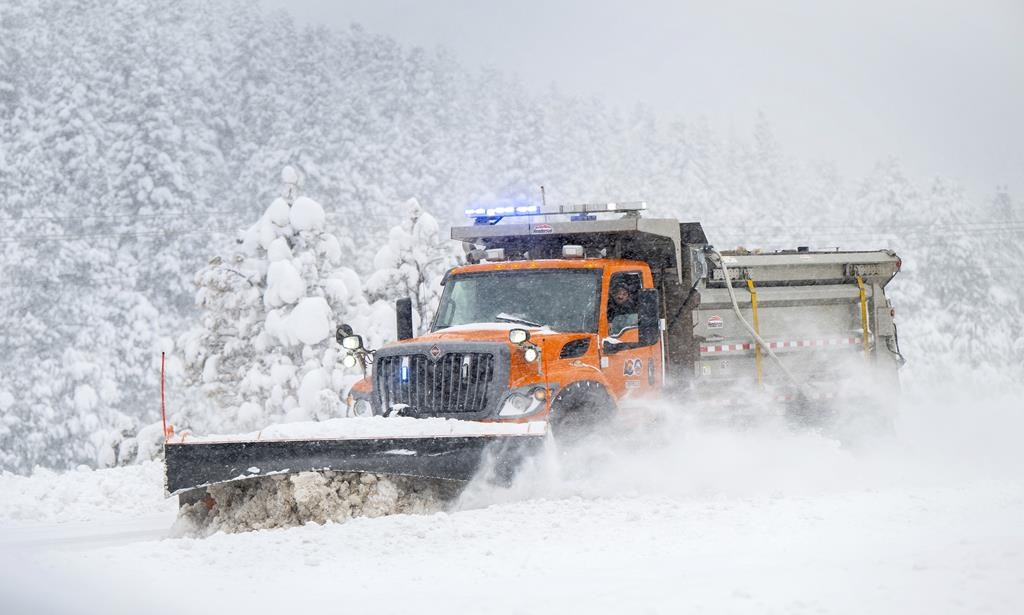 Ontario snow storage facilities struggle to keep up amid snowfall surge