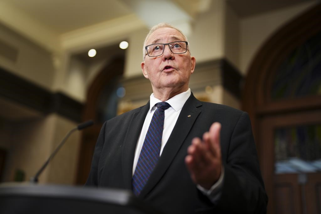 Министърът на отбраната на Канада казва че стъпките предприети миналата