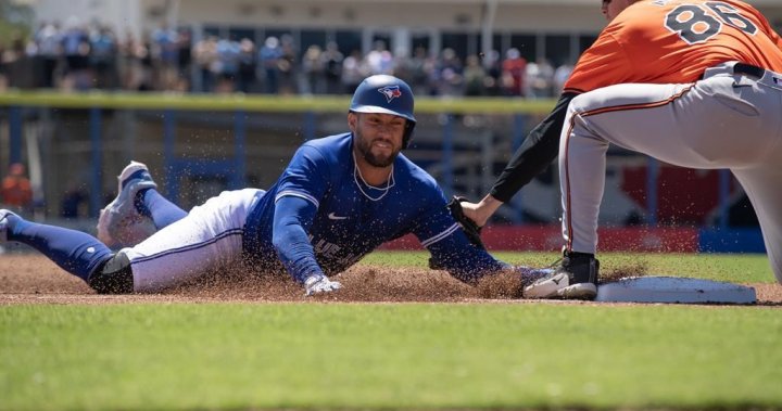 Orioles get hot late, top Blue Jays 13-8