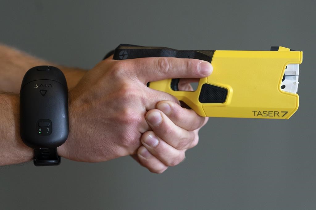 VR equipment and a version of the TASER 7 that utilizes VR technology for training, is demonstrated Thursday, May 12, 2022, in Washington. British Columbia has approved the use of an updated Taser for police around the province. THE CANADIAN PRESS/AP-Jacquelyn Martin.