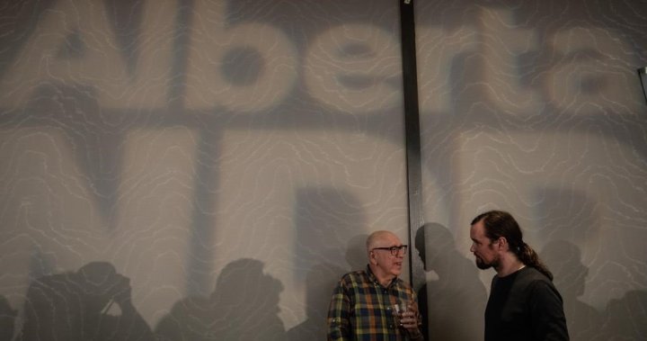 Съперниците за ръководството на НДП на Алберта са разкъсани от връзки с федерална партия