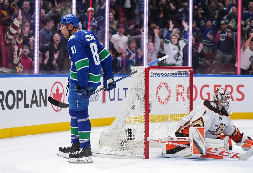 Joshua scores twice as Vancouver Canucks win 3-2 over Ducks