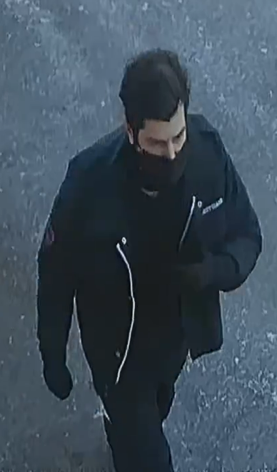 Suspect gets away with $300 after robbing Brampton bank twice: police - image