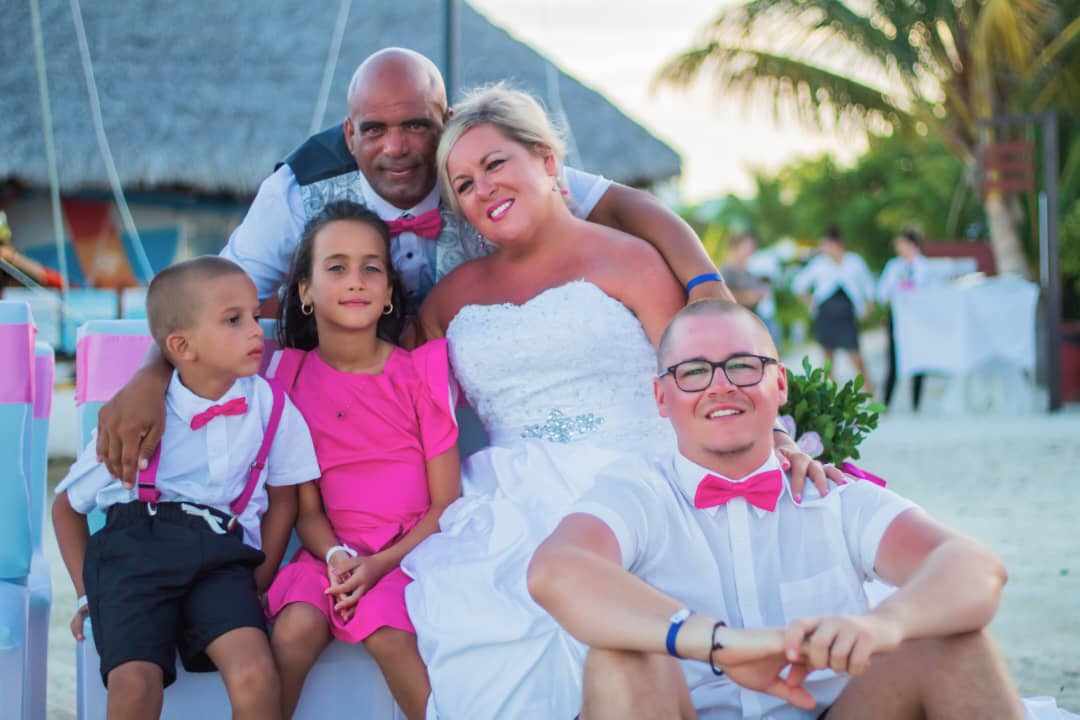 Правителството на Квебек и федералните правителства са въвлечени в битка