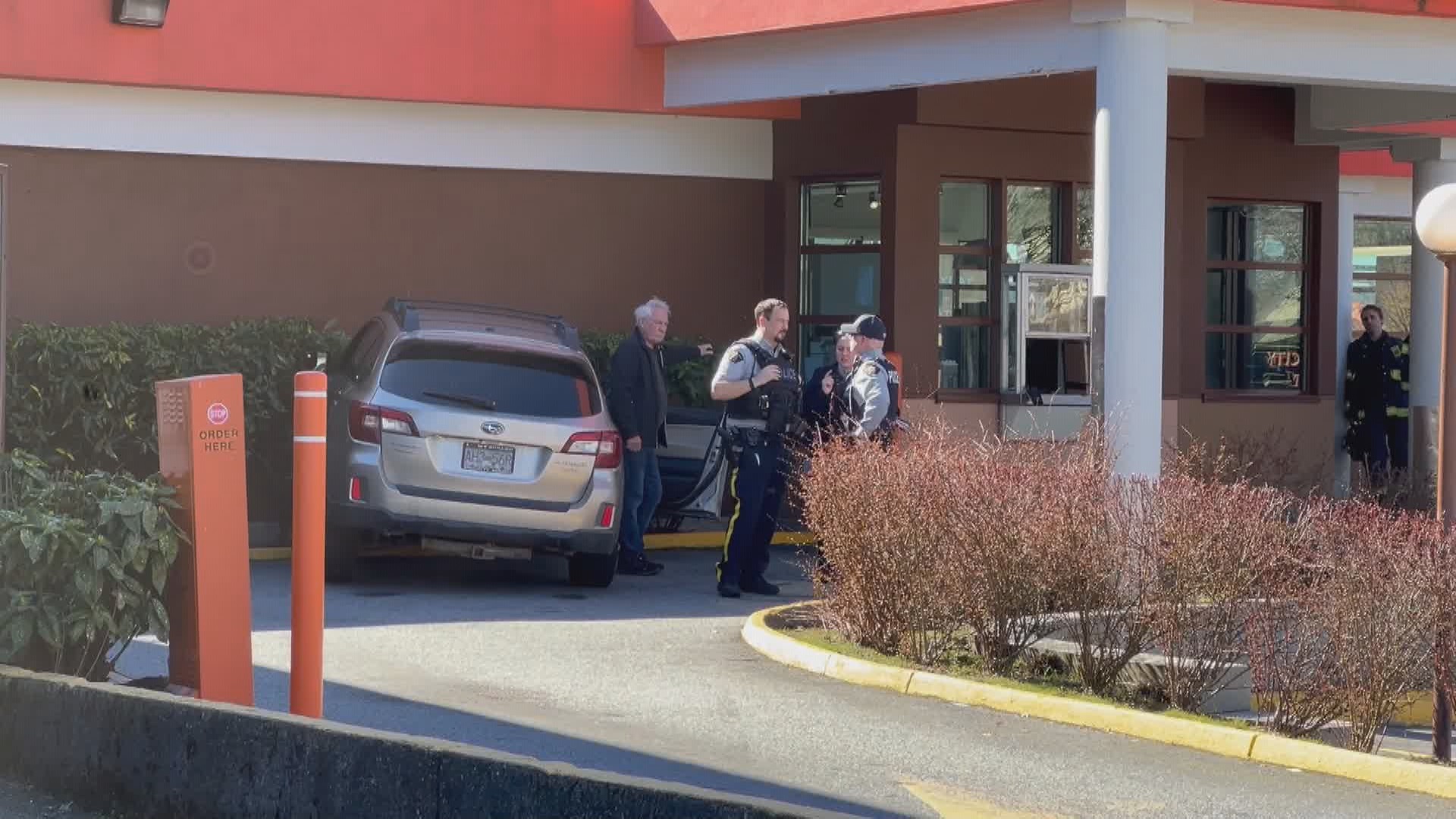 North Vancouver A&W worker sent to hospital after vehicle crashes into restaurant