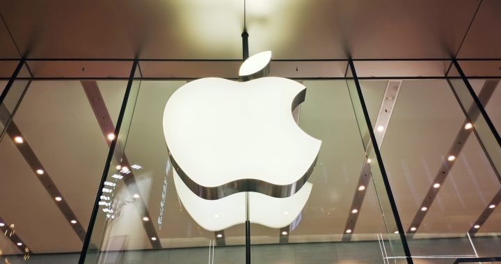 U.S. sues Apple over ‘smartphone monopoly’ in antitrust lawsuit