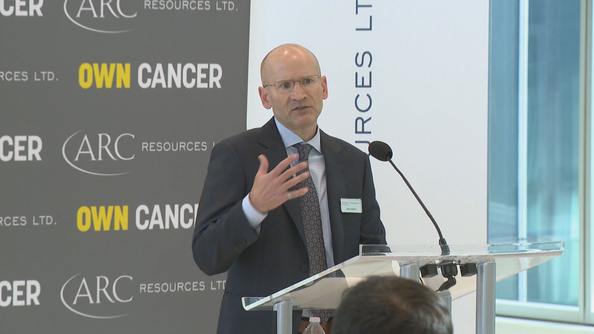 Във вторник новият Arthur J E Child Comprehensive Cancer Center получи